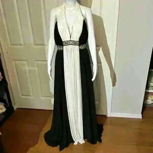 NWT Tony Bowls Dress B&W Iridescent Beaded Sequin Formal Pageant Prom Event 12